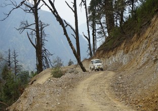 भालुखोरिया खण्डमा ट्रयाक खुल्यो