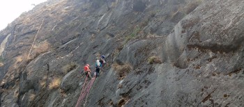 मनाङमा ‘रक क्लाइम्बिङ’