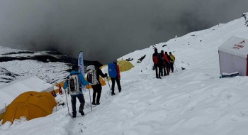 हिमपातका कारण मनास्लु आरोहण नगरी फर्किन थाले आरोही