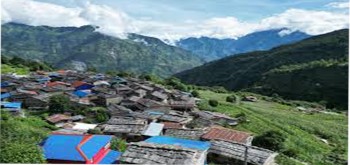 सीप सिकेर आफैँ उद्यम गर्दै महिला