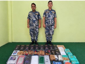 पर्सामा सशस्त्र प्रहरीको ठुलो सफलता, करिब ७ लाखको मोबाइल पार्ट्स बरामद