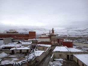 नेपाली सेनाद्वारा हिमपात प्रभावित क्षेत्रबाट १५ जना पर्यटकको उद्धार