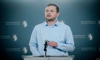 ग्रिनल्यान्ड विवादले नाटो संकटतर्फ