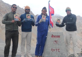 ‘नवल खड्का’ पुस्तक बजारमा