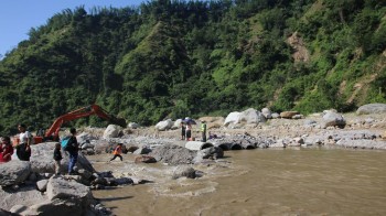 फेमे खोलामा ‘डाइभर्सन’ निर्माण हुँदै