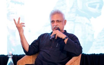सफल हुन् सहजता त्याग्न सक्नुपर्छ : अभिनेता पीयुष मिश्रा