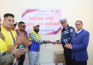 उपत्यक ट्राफिक प्रहरीलाई ‘म्याजिक लाइट’ हस्तान्तरण