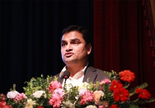 ‘स्वास्थ्य क्षेत्रमा जनशक्ति अभाव नभएपनि टिकाउनै चुनौती छ’