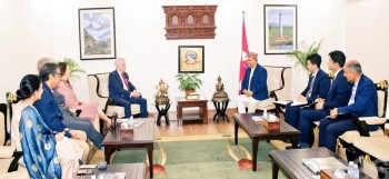 परराष्ट्रमन्त्री खनालसँग अमेरिकी सहायक विदेशमन्त्री कपुरको भेट