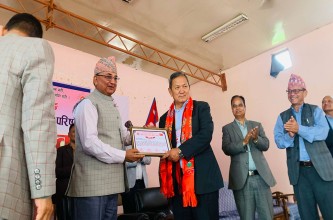 एमाले उपमहासचिव गुरुङ सम्मानित