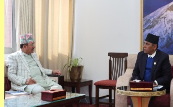 राष्ट्रियसभा अध्यक्ष दाहालसँग प्रमुख निर्वाचन आयुक्त भण्डारीको भेट