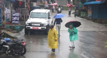 देशका अधिकांश स्थानमा आज दिनभर झरी, शनिबारदेखि सुधार हुने