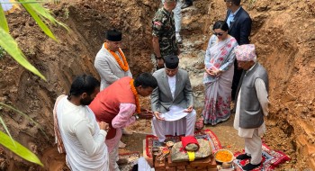 राष्ट्रपतिद्वारा भानु साहित्य उद्यानको शिलान्यास