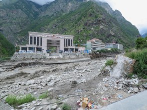 रसुवागढी नाकामा दुवैतर्फबाट सम्पर्क टुट्यो