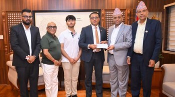 भोटेकोशी बाढीपीडितलाई रूपन्देहीका उद्योगी व्यवसायीको साढे तीन करोड सहयोग