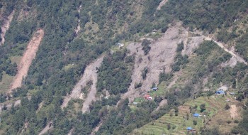 शिखका पहिरोप्रभावित भन्छन्- आश्रयस्थलभन्दा खाली घरमा बस्न सहज भयो