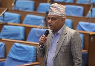 प्रमुख सचेतक घिमिरेले मागे क्षमा