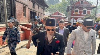 गृहमन्त्री गुरुङद्वारा पशुपति मन्दिरको दर्शन तथा पूजाअर्चना