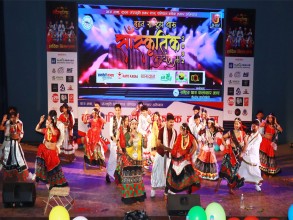 संगीत दिवसमा थारू कलाकारहरूले झुमाए दर्शक