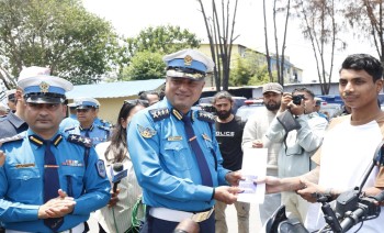 हराएका ६५ वटा मोटरसाइकलर र स्कुटर सम्बन्धित धनीलाई हस्तान्तरण