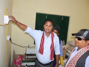दृष्टिविहीनद्वारा सरफ उद्योग सञ्चालन