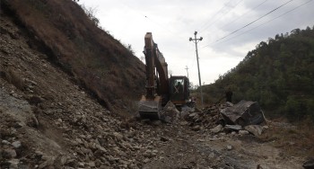 मार्ग खुलेको १६ वर्षपछि सडक स्तरोन्नति थालियो