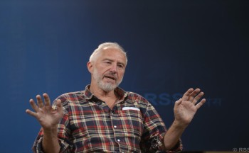  हिउँजस्तै हिमाली संस्कृति पनि विलिन हुँदैछ : चलचित्र निर्देशक एरिक