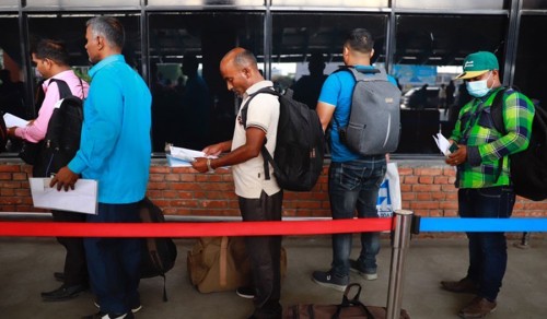 रोजगारीका लागि आठ महिनामा पाँच लाखभन्दा बढीले छाडे मुलुक