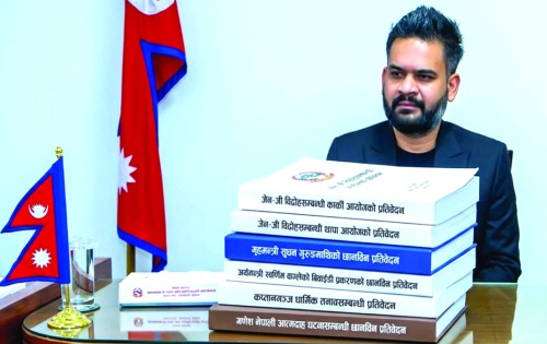 पारदर्शिताको जनादेश, अपारदर्शी शासन !