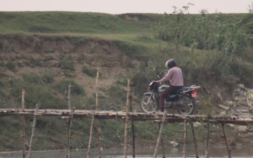 बाँसको पुलमै निर्भर मर्चवारका बासिन्दा