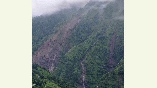 पहिरोमा परेर दुई जनाको मृत्यु