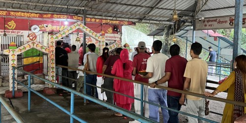 धार्मिक पर्यटनको गन्तव्य चुरियामाई