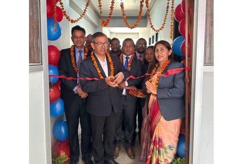 घोराहीमा  सन नेपाल लाइफको नयाँ शाखा स्थानान्तरण