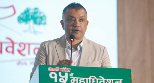 कांग्रेसभित्र गुट अन्त्य भएको सभापति थापाको घोषणा,  समूहको नाममा भोट नमाग्न निर्देशन