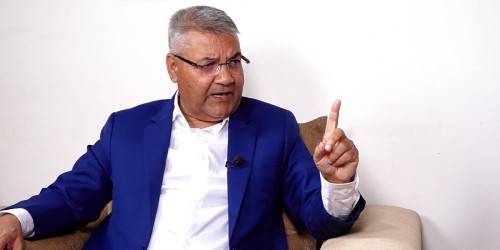 प्रचण्ड र बादलप्रति गोकुल बास्कोटाको व्यङ्ग्य: ‘प्रचण्ड जित्ने क्षेत्र सकिएपछि आकाशे क्षेत्रको खोजीमा’