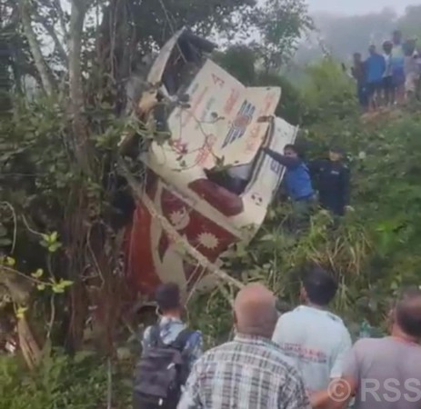 गोरखामा रात्रिबस दुर्घटना हुँदा २१ जना घाइते
