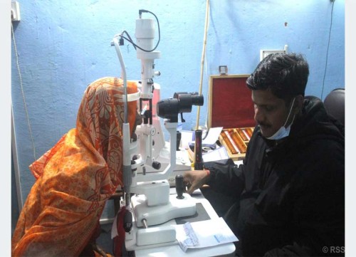 चेतनाको अभाव र गरिबीले थला परेको मर्चवारमा आँखाको ज्योति