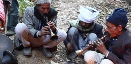 हराउँदै परम्परागत पञ्चेबाजा बजाउने चलन