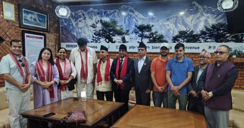 ‘प्रचण्ड’ श्रीलंका प्रस्थान