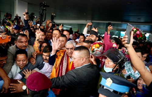 पूर्व प्रधानमन्त्री देउवा स्वदेश फिर्ता