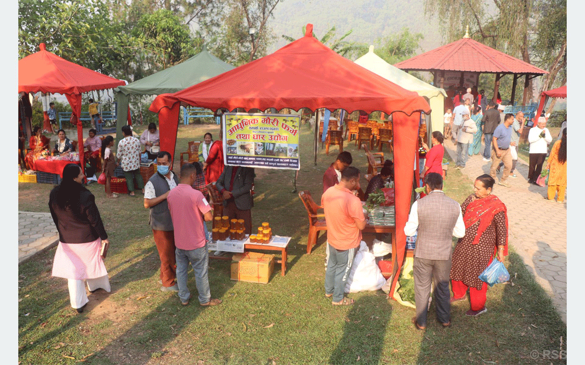 नगरपालिकाद्वारा हाटबजार सञ्चालन