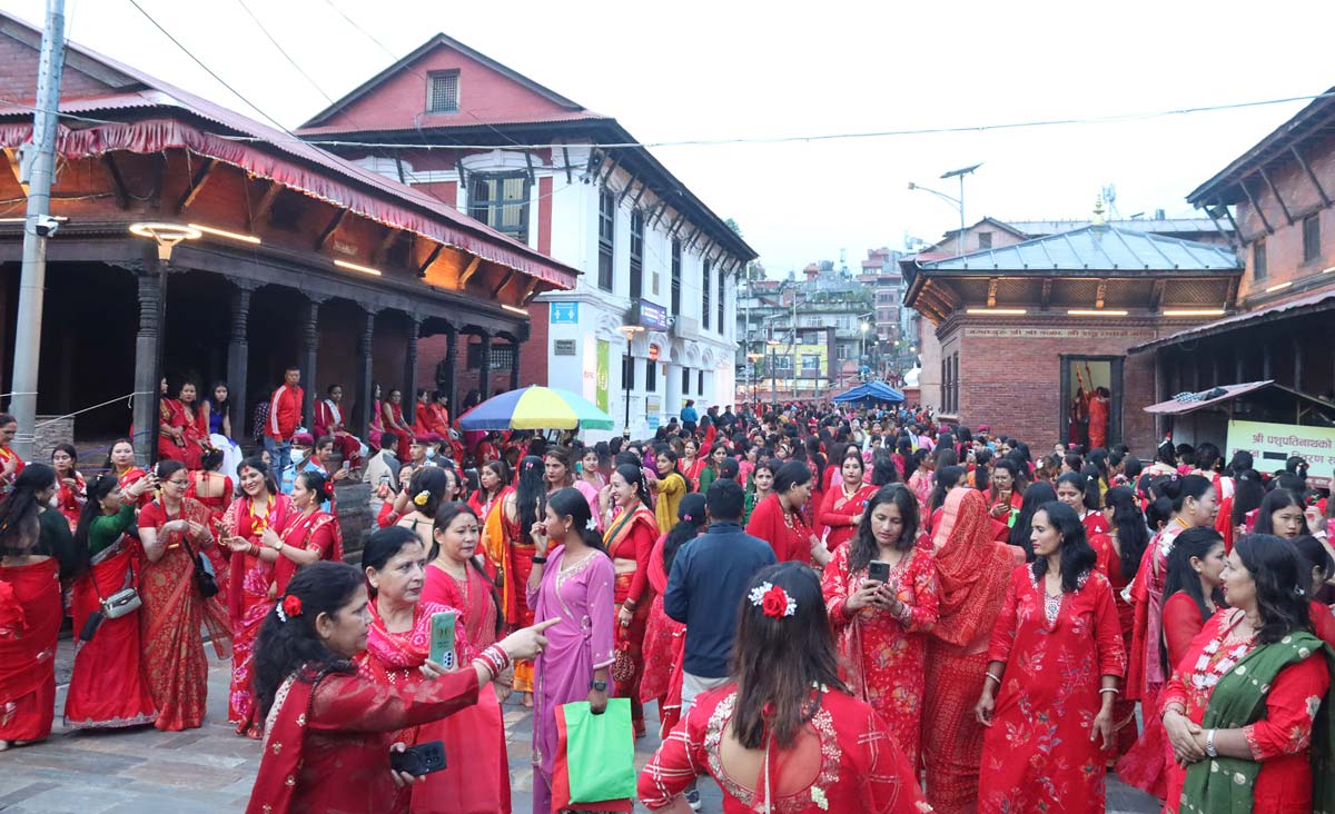 Teej_festival083-2-1789355498.jpg
